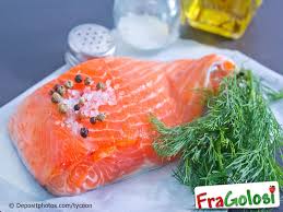 Dopo averli marinati per aromatizzarne la carne possono essere cotti in molteplici modi: Come Marinare Il Salmone Fresco Fragolosi