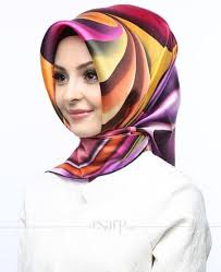 Hijab Esarp Panosundaki Pin