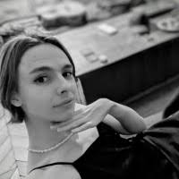 70+ perfiles de «Hazel»