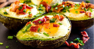 Recette L Avocat A L œuf Et Au Bacon Grille Une Recette Gourmande Et Super Facile Recette Avocat Bacon Grille Avocat Farci