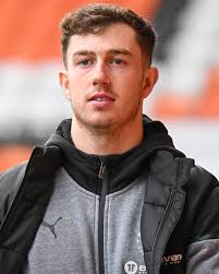 Jensen Weir » Bilanz unter Schiedsrichter Oliver Yates