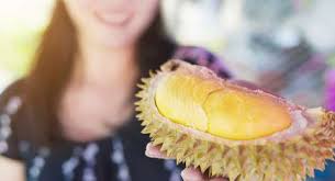 Saat hamil, apa yang ibu makan dan minum turut memengaruhi kesehatan janin. Ibu Hamil Makan Durian Ini Manfaatnya Untuk Janin Dalam Kandungan