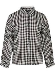 Flere af modellerne har et feminint udtryk, men du finder også rå skjorter i sortimentet. Zizzi Skjorte Check Mosters Butik