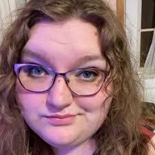 Stella Waller's Instagram, Twitter & Facebook