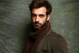 турецкий актер мехмет акиф алакурт и его жена фото Ilker Kaleli Tureckij Akter I Muzykant