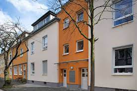 Og rechts, 73 m² wfl bestehend aus 3 zimmern, küche, diele, bad und balkon. Mieten