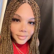 Can two Leos be in a successful relationship?