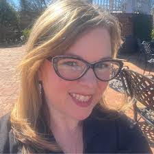 Deborah Ambriz's Instagram, Twitter & Facebook