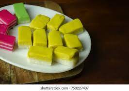 Apa yang saya boleh katakan mengenai kuih ini adalah sangat sangat sedap terutama bagi mereka yang menggemari durian. Kuih Seri Muka Durian Traditional Malaysian Stock Photo Edit Now 753227407