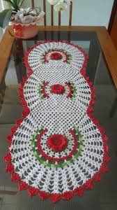 Caminho De Mesa De Juta Para O Natal Caminho De Mesa Com Flores Deia Almeida Croche Elo7 Padroes De Crochet Natal Centro De Mesa De Croche Casa De Croche