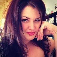 Compacts and Cosmetics: Beauty From Victorian Times to the Present Day by  Medeleine Marsh