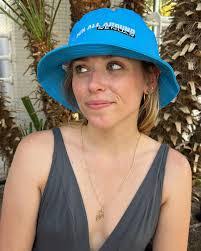 Noa Schwartz's Instagram, Twitter & Facebook