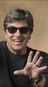 Evandro Mesquita, vocalista da Blitz, bateu um papo com Juliano Ganso sobre  o lançamento do álbum mais recente da banda, que está repleto de sucessos  do grupo e de artistas consagrados da música ...