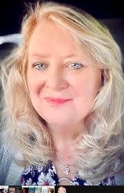 Lori Butcher's Instagram, Twitter & Facebook