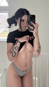 UndeadEm on X: Do you like my hair up? 👀 t.coAoBZbgnR0P  X