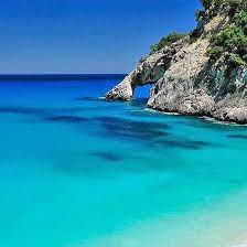 Auch dort werdet ihr wahrscheinlich nicht völlig allein sein, aber die chance, dass es dort etwas leerer ist, ist zumindest vorhanden. Sardinien Sardegna Sardinia Home Facebook