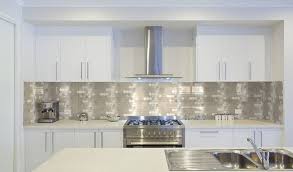 Aquellas losetas que no superen esta etapa regresan a los primeros pasos del proceso. Azulejos Adhesivos Para Cocina Tendencias Para Cocinas 2021