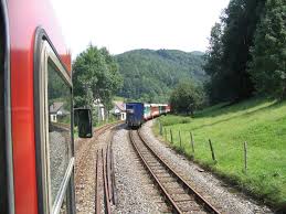 Freunde der ybbstalbahn, einer 760mm schmalspurbahn im niederösterreichischen alpenvorland, die von kurzsichtigen politikern zertört wurde. Ybbstalbahn Personenzug 16 07 2005 Doppelausfahrt Gstadt Richtung Ybbsitz Und Lunz 2009 10 Umgebracht Von Einer Verkehrten Verkehrspolitik Von Rot Und Schwarz Mapio Net
