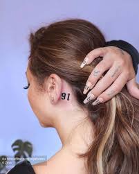 The process involves less pain, and with good care, it heals quickly. Celebritattoo