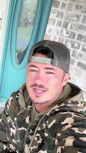 Clint Wright 🇺🇸 (@eassttwood_0100)