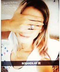 Yüzük fiyatını yazanlara ateş püskürttü! Acun Ilicali Bosandi Seyma Subasi Snapchat Te Kutladi Magazin Haberleri