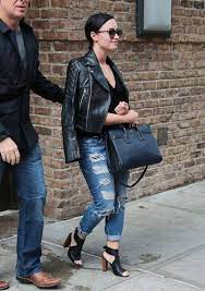 Demi Lovato Ripped Jeans Demi Lovato Style Fashion Demi Lovato