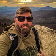 We're off! The second photo is of Lonnie and I keeping the sun out of our  eyes. Ha! Excited to spend the next three weeks