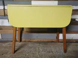 Over the years, the variety of tables available to us, as well as our specific needs for said tables, has broadened. Vintage Blue Formica Table Desk 1960s Dining Mid Century Kitsch Furniture Dining Room Furniture Senerval Eu