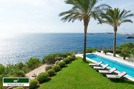 Das haus ist auf zwei ebenen verteilt und verfügt über eine geräumige dachterrasse. Haus Kaufen Auf Ibiza