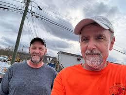 Morning, fellow GBJ friends....reminder of frigid temps this week! JACOA  and Lambuth were empty...I, along with L. and S., added to both..Ramen  noodles..snacks..and sandwiches....and before I left Lambuth I was greeted  by