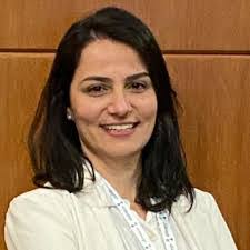 Virginia Fernandes's Instagram, Twitter & Facebook