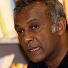 Le teaser de mon dernier livre… L'exil d'une reine sans trône.