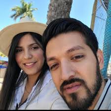 En estos momentos difíciles, apoya a quien más lo necesita. Compra una  tarjeta de regalo, recárgala y entrégala para que pueda comprar una  despensa. Puedes adquirir hasta 200 tarjetas en un mismo