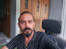 Hello Jakarta mates! My name is Erick and I am a Latino Canadian from  Toronto