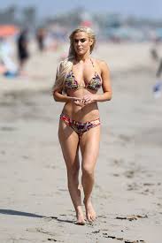 Naked C.J. Perry. Added 10/25/2017 by -KA- < ANCENSORED