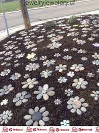 Einfache Handgemachte Mosaik Dekorationen Fur Ihren Garten Du Hast Eine Idee 2019 Dekor Dekorationen Einfache Garden Garten Handgema Garden Inspiration Backyard Landscaping Garden Design