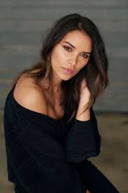 See what vanessa curry (nessacurrys) has discovered on pinterest, the world's biggest collection of ideas. Vanessa Curry By Ellis Au Fashion Portrait Portrait Photography