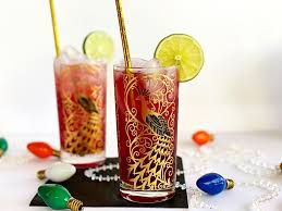 As the name suggests, the drink is prepared by mixing vodka and cranberry juice. Christmas In Cape Cod A Cape Codder Holiday Cocktail Recipe With Mocktail Option Girl Tonic