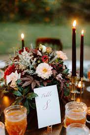 This Fall Nashville Wedding At Home Shows Off Our New Favorite Autumn Wedding Colors Burgundy And Navy Junebug Weddings Fall Wedding Tables Fall Wedding Centerpieces Autumn Wedding Reception