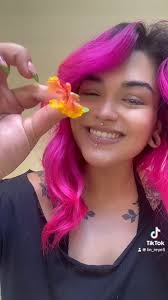 Me hice un nuevo par de plugs con trinitarias 🍃🌸