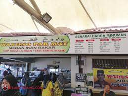 The authenticity of the dishes served at pak mat pulau pisang is assured by way of its owner. Teh Tarik Madu Ais Dan Sup Ikan Warung Pak Mat Pulau Pisang Kelantan Some Bullet For Your Head