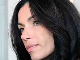 In addition to producing and directing the video for the 2010 film, atika currently serves in the french déjà vu. Aure Atika S Neue Frisur July 2021