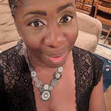 Veronica Manning's Instagram, Twitter & Facebook