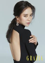 Born on august 15, 1981, as cheon seong im, she always wanted to become an actress and chose her stage name from two famous actors, song seung heon and song hye gyo. 6 Photos That Reveal Song Ji Hyo S Stunning Bikini Body Bias Wrecker Kpop News