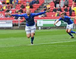 Hartlepool united take on torquay united for a place in league two next season. 0isrn2qdeddt8m