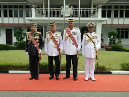 From its base in sungai besi camp, kuala lumpur, malaysia, 2,700 undergraduate students and 1,300 officer cadets receive 4 to 6 years of training alongside their studies. Mindef Malaysia Di Twitter Sesi Fotografi Pat Dan Tetamu Kehormat Sempena Perbarisan Hari Atm Ke 83 Di Dataran Ptd Kem Perdana Sungai Besi