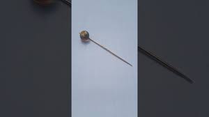 Amber curling stick pin 9ct gold #topbananaantiques #Tetbury  #antiquejewellery