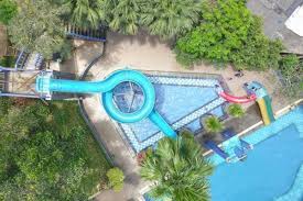 Hargacampur.com pun sering menyiapkan berita teranyar bersangkutan dengan berbagai katalog promosi terbaru, promosi jsm terbaru, harga sepeda motor terupdate, harga tiket, harga hp terupdate, harga. Wisata Pondok Zidane Depok Rute Lokasi Harga Dan Tips