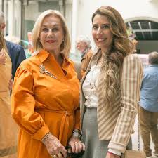 caraspresente Manuela, Manuel y Paula Arango en la exposición Temporal  “Colección Hermand Arango” en el Museo de Arte Popular.