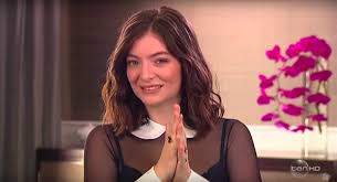 Nothing was moving yet on the facades of palaces. Lorde Forced To Apologize For A Really Really Bad Instagram Post About Whitney Houston